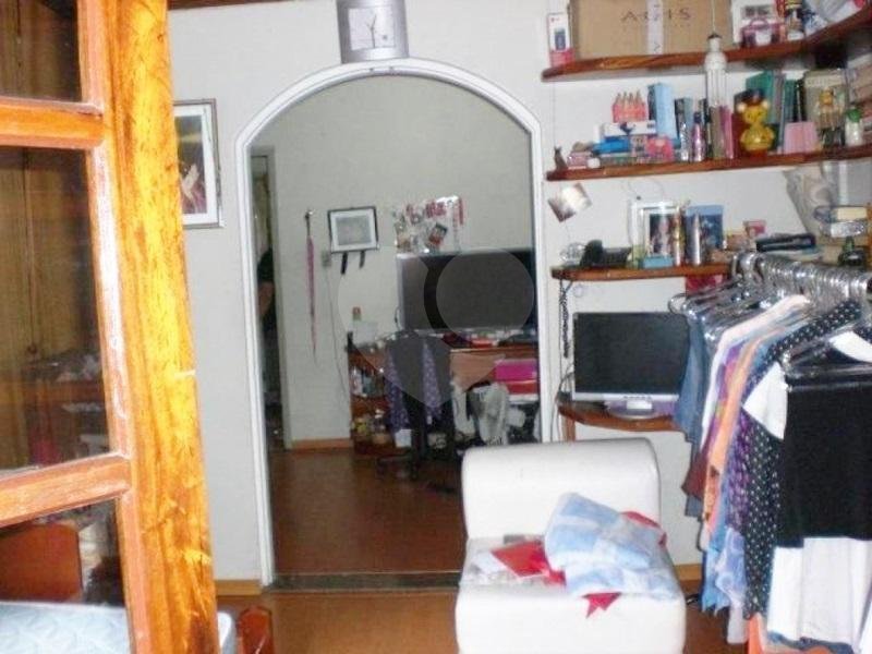 Sobrado à venda com 3 quartos em Jardim Peri, São Paulo, SP