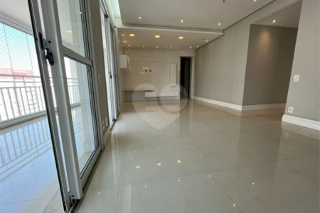 Apartamento à venda com 3 suítes em Mooca, São Paulo, SP
