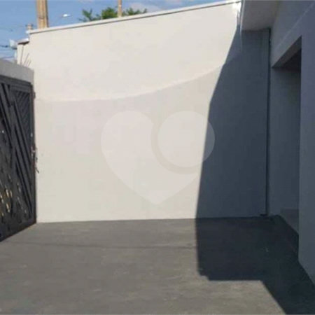 Casa térrea em Araraquara/SP.