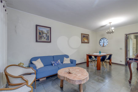 Casa à venda com 4 quartos, sendo 3 suítes,  em Alto da Boa Vista, São Paulo, SP