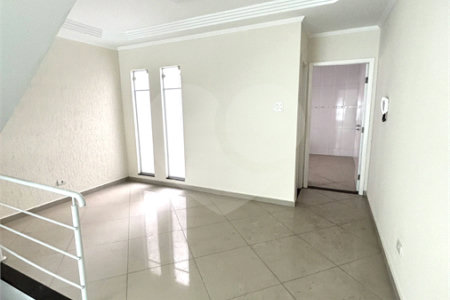 Sobrado à venda com 3 quartos, sendo 1 suíte, em Vila Invernada, São Paulo, SP