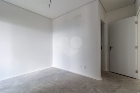 Apartamento à venda ou para alugar com 4 quartos, sendo 3 suítes, em Jardim Morumbi, São Paulo, SP
