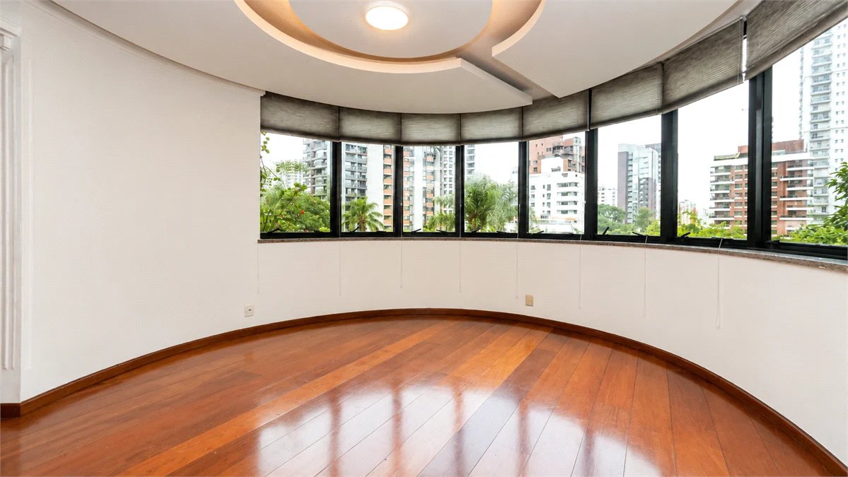Apartamento à venda com 4 quartos, sendo 2 suítes, em Brooklin Paulista, São Paulo, SP