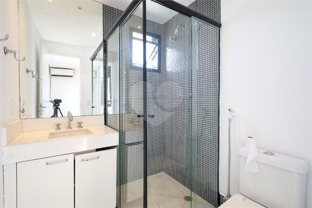 Apartamento à venda com 3 quartos, sendo 2 suítes, em Brooklin, São Paulo, SP
