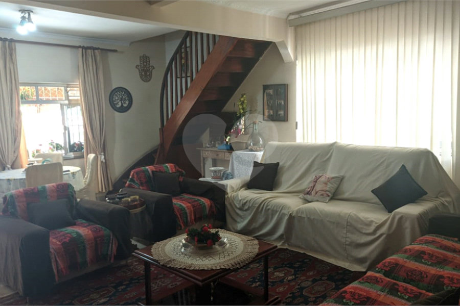 Sobrado à venda com 4 quartos, sendo 2 suítes,  em Santana, São Paulo, SP