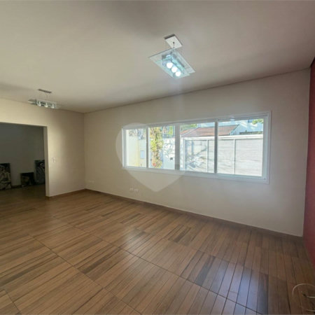 Casa Térrea à venda com 3 quartos, sendo 1 suíte, em Alto da Boa Vista, São Paulo, SP