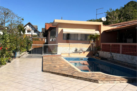 Casa Térrea à venda com 3 quartos em Vila Áurea, Poá, SP