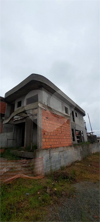 Terreno à venda com 3 quartos, sendo 1 suíte, no condomínio Lago dos Pássaros, Cotia - SP