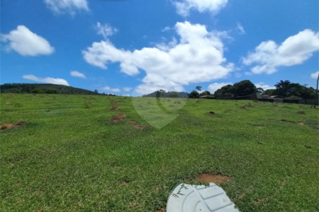 Sítio à venda com 1 quarto em Recanto Amapola, Bragança Paulista, SP