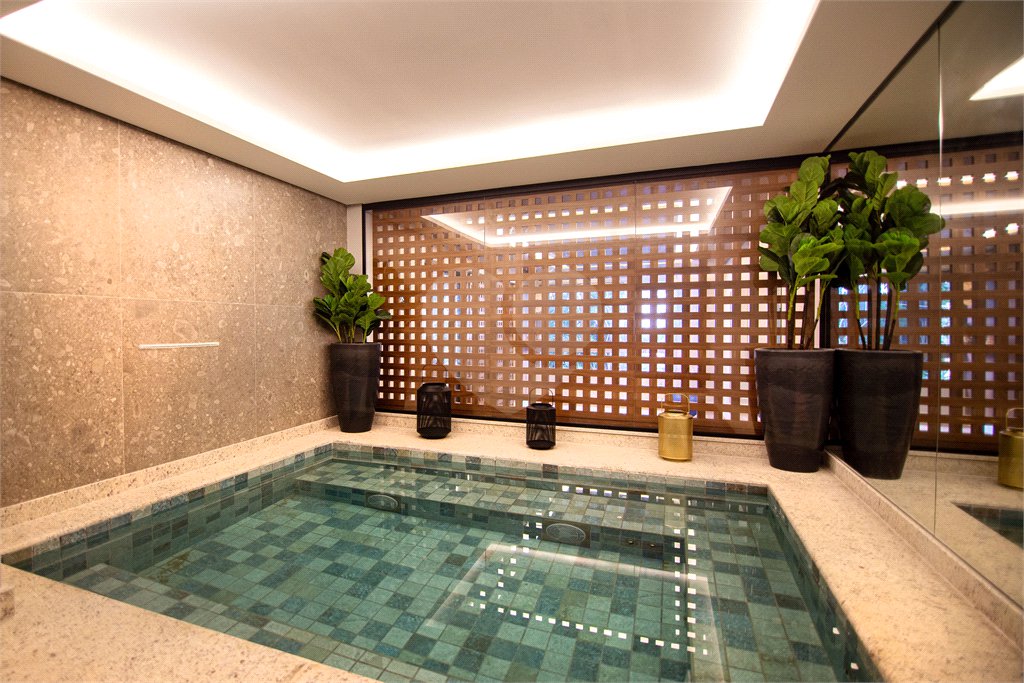 Apartamento à venda com 3 suítes em Vila Mariana, São Paulo, SP