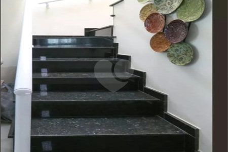 Sobrado à venda com 3 quartos, sendo 1 suíte,  em Parada Inglesa, São Paulo, SP