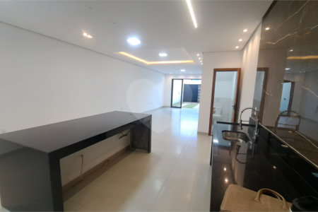 Duplex à venda com 3 quartos, sendo 1 suíte, em Tabapiri, Porto Seguro, BA