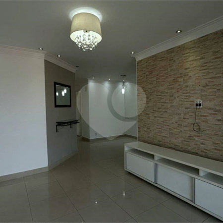 Apartamento à venda com 3 quartos, sendo 1 suíte, em Parque Maria Luiza, São Paulo, SP