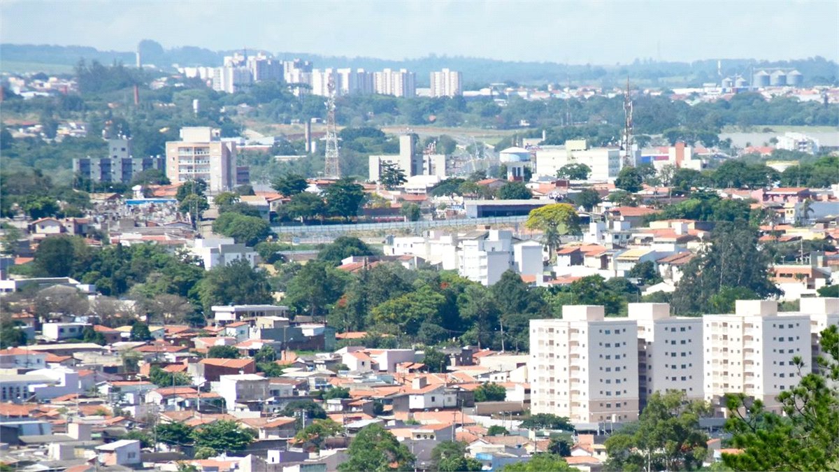 Casa à venda com 4 suítes no condomínio Jardins D'icaraí, Salto - SP