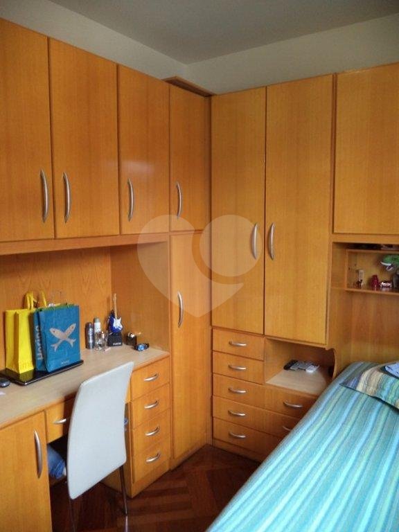 Sobrado à venda com 4 quartos, sendo 1 suíte,  em Parque Edu Chaves, São Paulo, SP