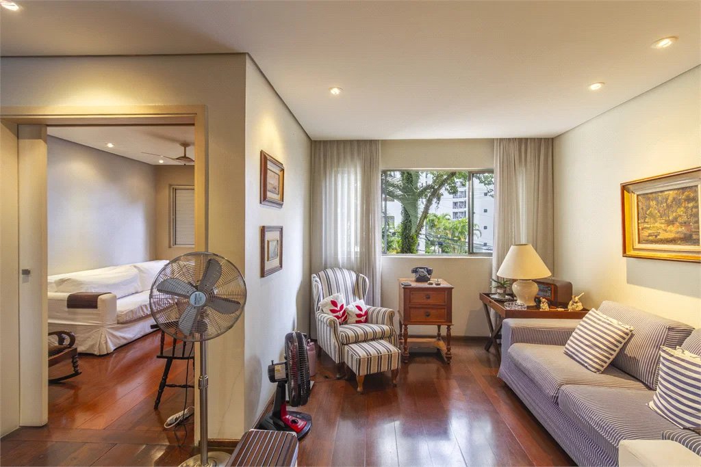 Apartamento à venda com 3 quartos, sendo 1 suíte, em Sumarezinho, São Paulo, SP