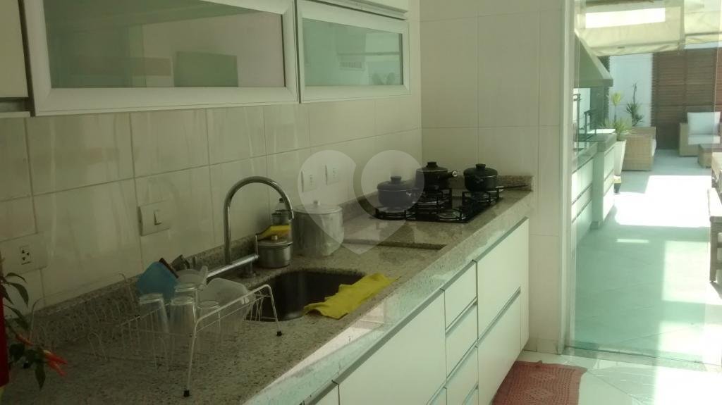 Sobrado à venda com 4 suítes em Tremembé, São Paulo, SP