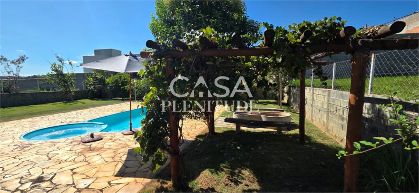 Casa em condomínio à venda ou para alugar com 3 quartos, sendo 1 suíte, em Village da Serra, Araçoiaba da Serra, SP