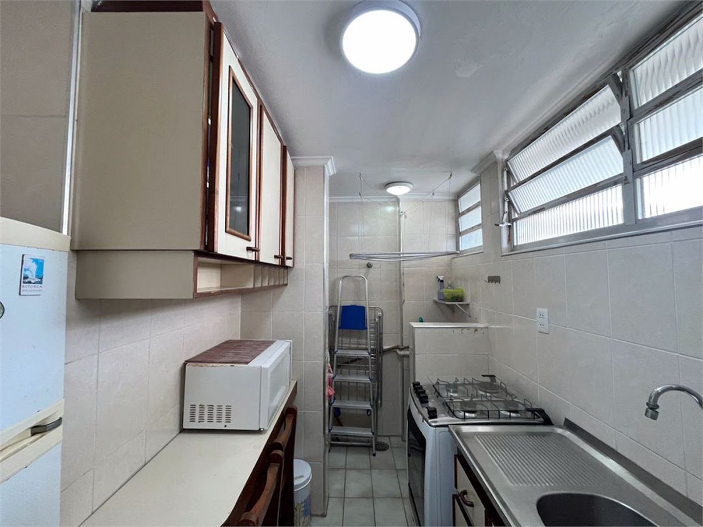 Apartamento de 1 Dormitório na Quadra da Praia das Pitangueiras – Localização Privilegiada!