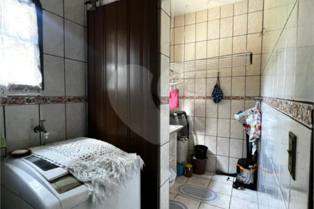 Casa à venda com 3 quartos, sendo 1 suíte, no Centro, Guararema, SP