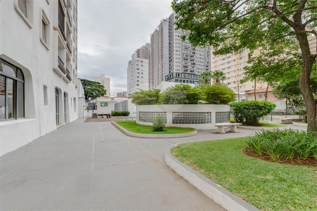 Apartamento à venda com 3 quartos, sendo 1 suíte, em Chácara Santo Antônio (zona Sul), São Paulo, SP