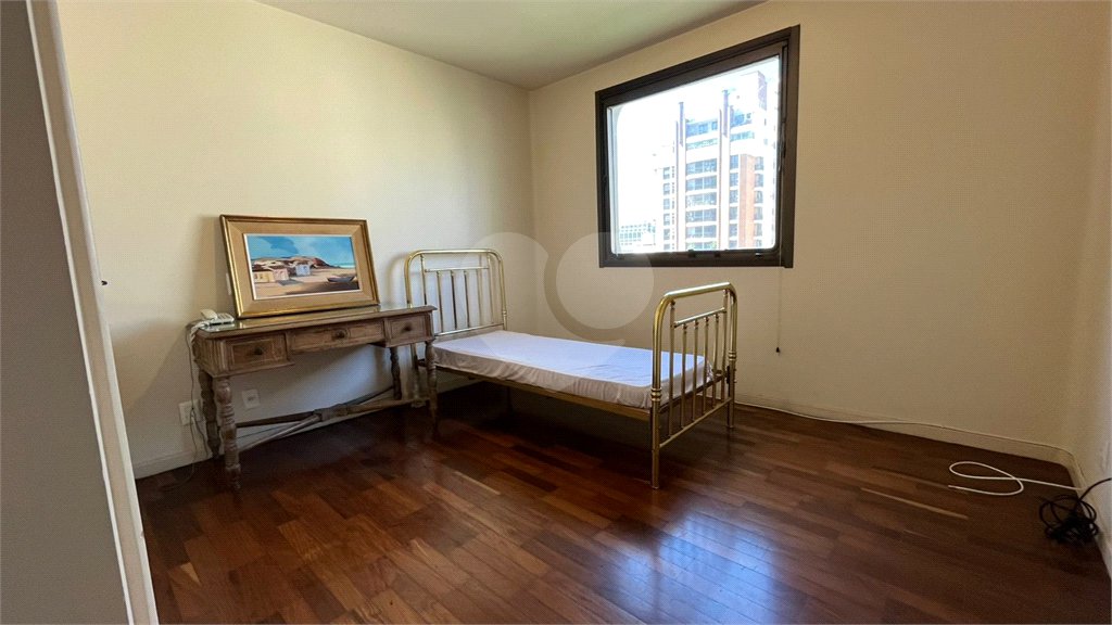 Apartamento à venda com 4 quartos, sendo 3 suítes, em Itaim Bibi, São Paulo, SP