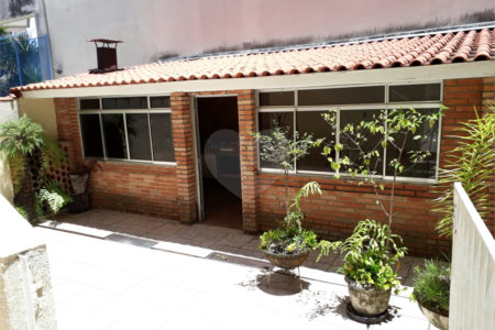 Sobrado à venda com 3 quartos, sendo 1 suíte, em Campo Belo, São Paulo, SP