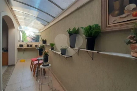 Casa à venda com 4 quartos, sendo 2 suítes, em MORUMBI, São Paulo, SP
