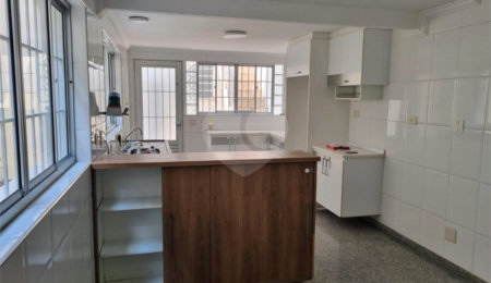 Sobrado à venda com 3 quartos, sendo 1 suíte,  em Jardim Bonfiglioli, São Paulo, SP