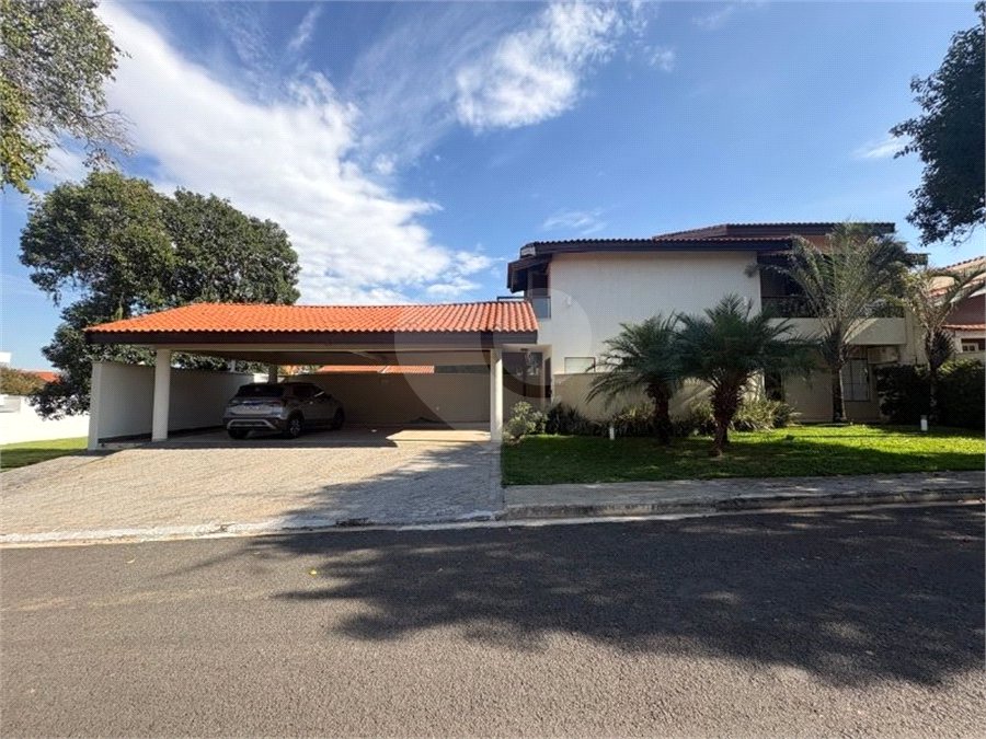 Casa à venda com 4 suítes no condomínio Granja Olga II, Sorocaba - SP
