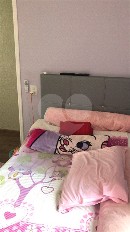Casa à venda com 3 quartos, sendo 1 suíte,  no condomínio Felipe, São Paulo - SP