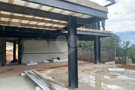 Terreno à venda com 4 quartos, sendo 5 suítes,  no condomínio Quintas da Boa Vista, Atibaia - SP