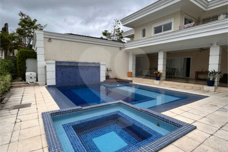 Casa à venda com 5 quartos, sendo 4 suítes,  no condomínio Terras de Santa Clara, Jacareí - SP