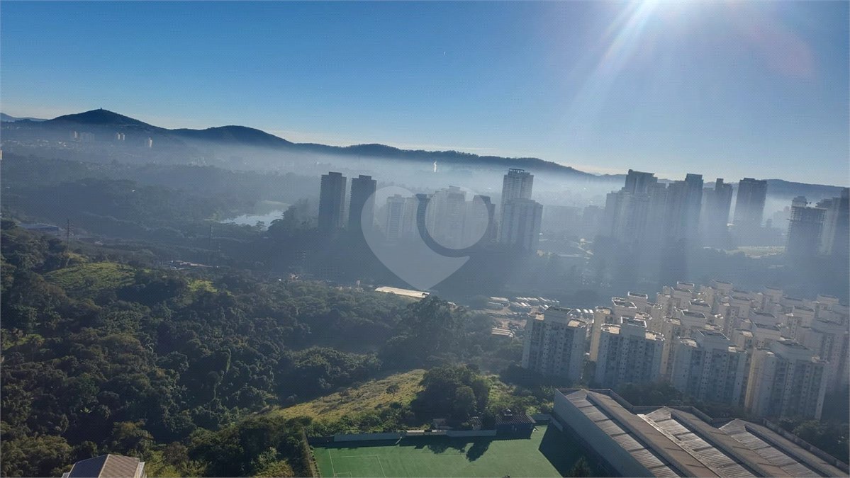 Apartamento para alugar com 3 quartos, sendo 2 suítes, em Barueri, Barueri, SP