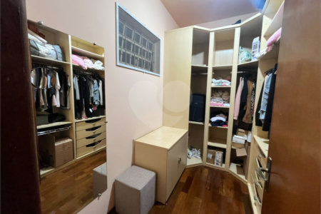 Casa à venda com 3 quartos, sendo 1 suíte, em Parque Santa Marta, São Carlos, SP