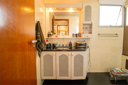 Apartamento à venda com 3 quartos, sendo 1 suíte, em Alto da Boa Vista, São Paulo, SP