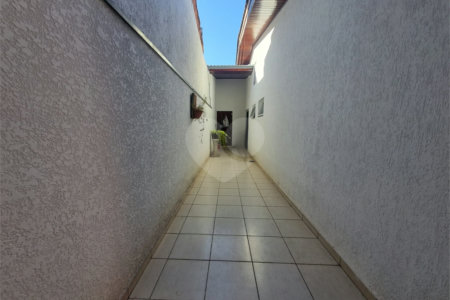 Casa à venda com 4 quartos, sendo 1 suíte, em Jardim São Carlos, Sorocaba, SP