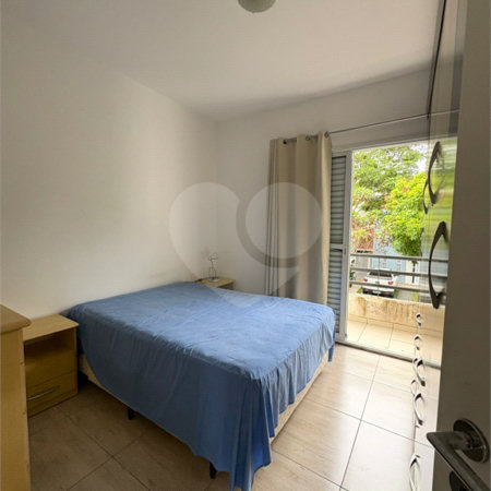 Casa à venda com 3 quartos, sendo 1 suíte, no condomínio New Village, Cotia - SP