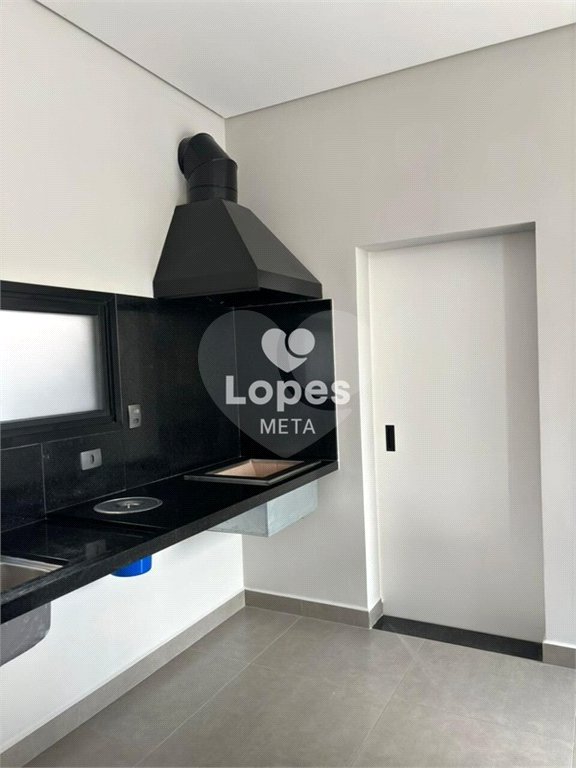 Casa à venda com 3 quartos, sendo 1 suíte,  no condomínio Terras do Vale, Caçapava - SP
