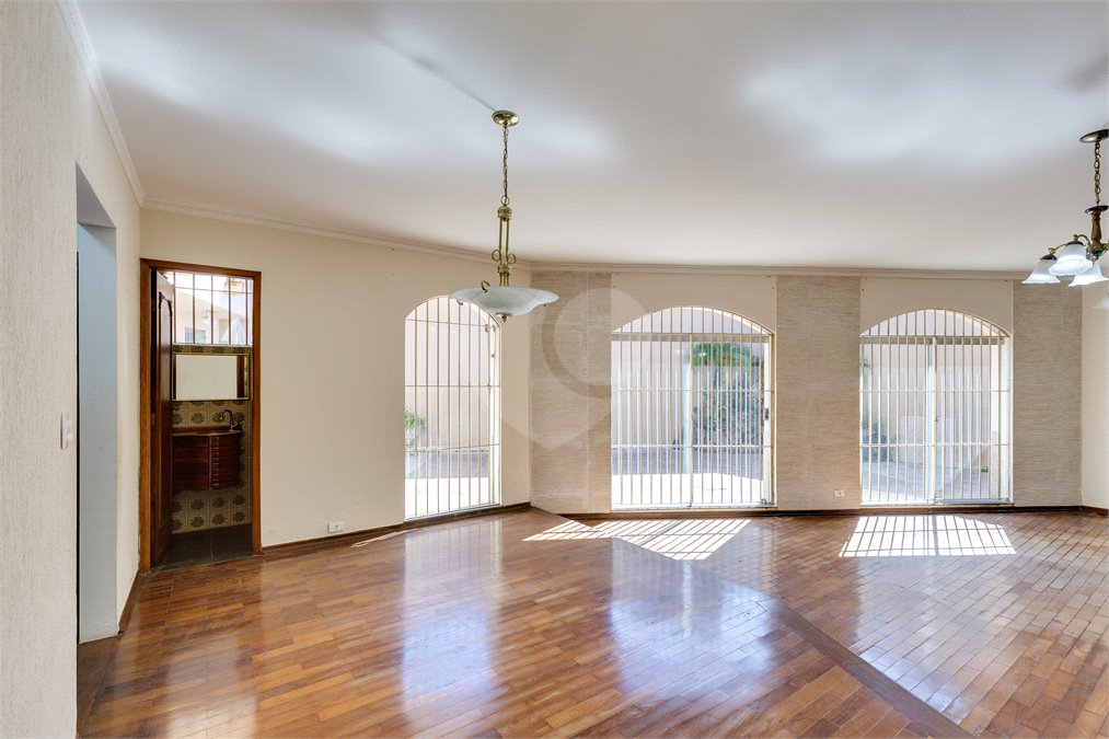 Casa à venda com 4 quartos, sendo 2 suítes, em City Campo Grande, São Paulo, SP