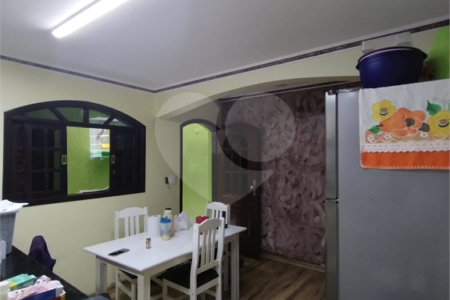 Casa à venda com 3 quartos, sendo 1 suíte,  em Vila Nova Cintra, Mogi das Cruzes, SP