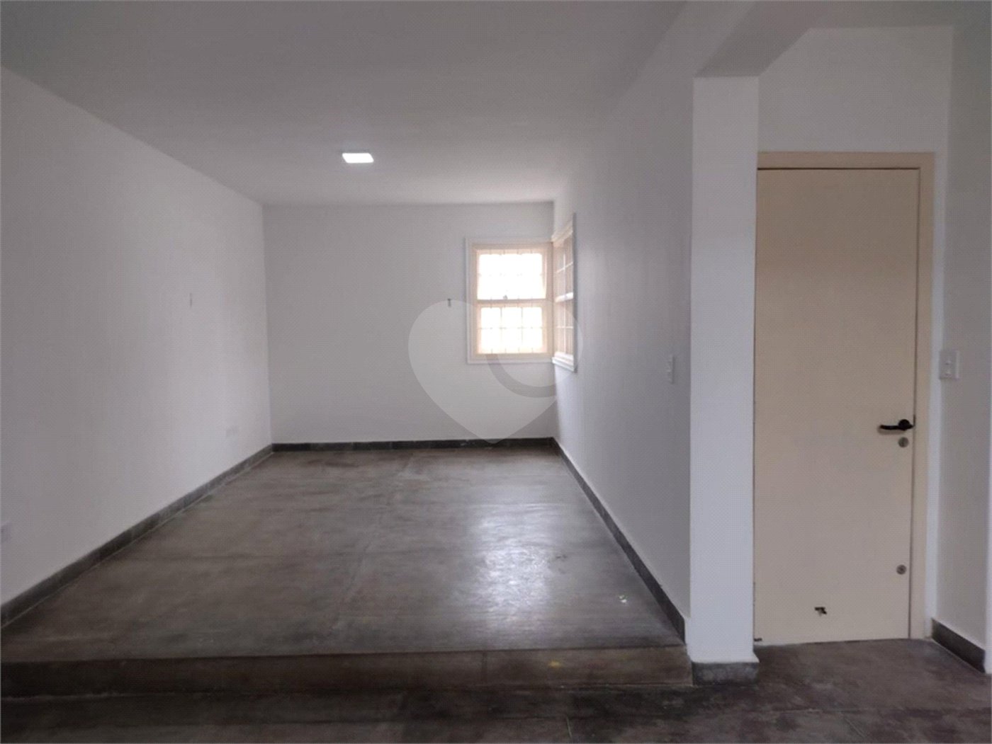Sobrado à venda com 3 quartos, sendo 1 suíte,  no Centro, Mogi das Cruzes, SP
