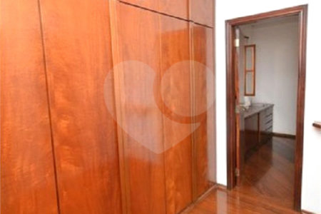 Casa à venda com 5 quartos, sendo 2 suítes, em Vila Galvão, Guarulhos, SP