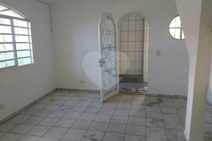 Casa à venda com 2 quartos, sendo 1 suíte, em Tremembé, São Paulo, SP