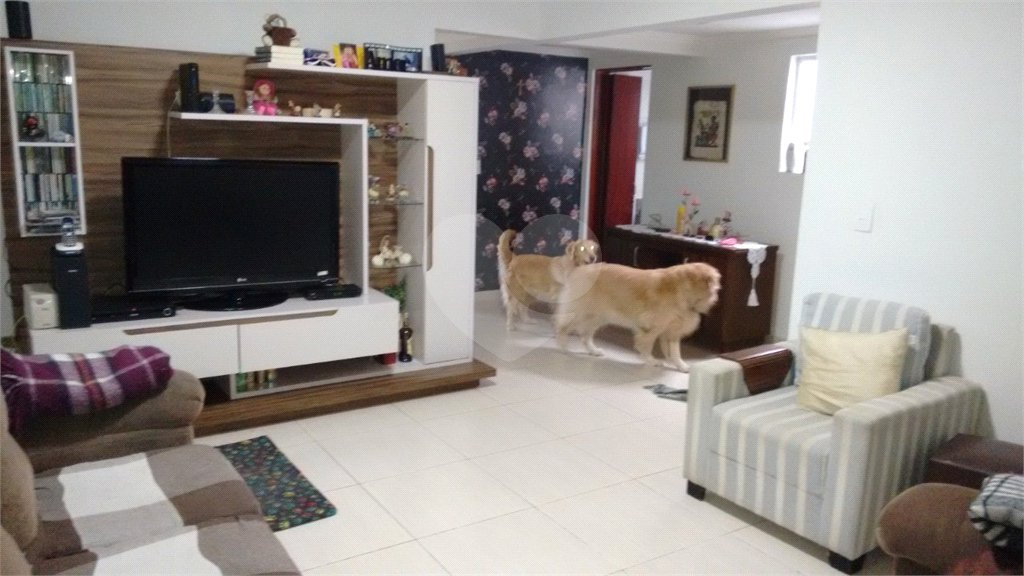 Casa à venda com 3 quartos, sendo 1 suíte,  em Mogi Moderno, Mogi das Cruzes, SP