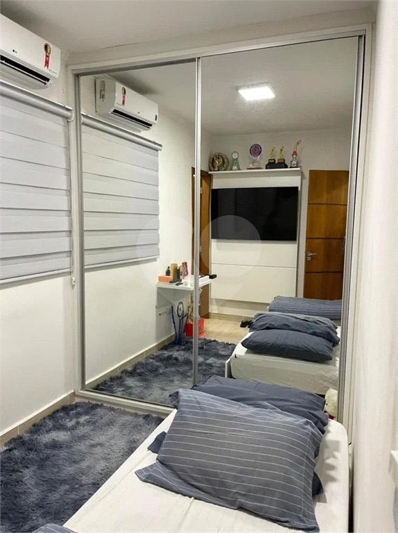 Casa à venda com 2 suítes no condomínio Residencial Veneza, São Paulo - SP