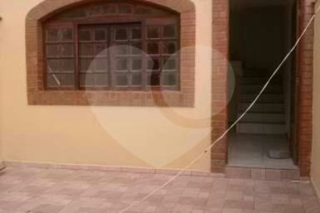 Sobrado à venda com 3 quartos, sendo 2 suítes, em Jardim Monte Kemel, São Paulo, SP