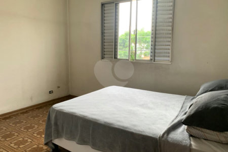 Sobrado à venda com 3 quartos em Jardim Oriental, São Paulo, SP