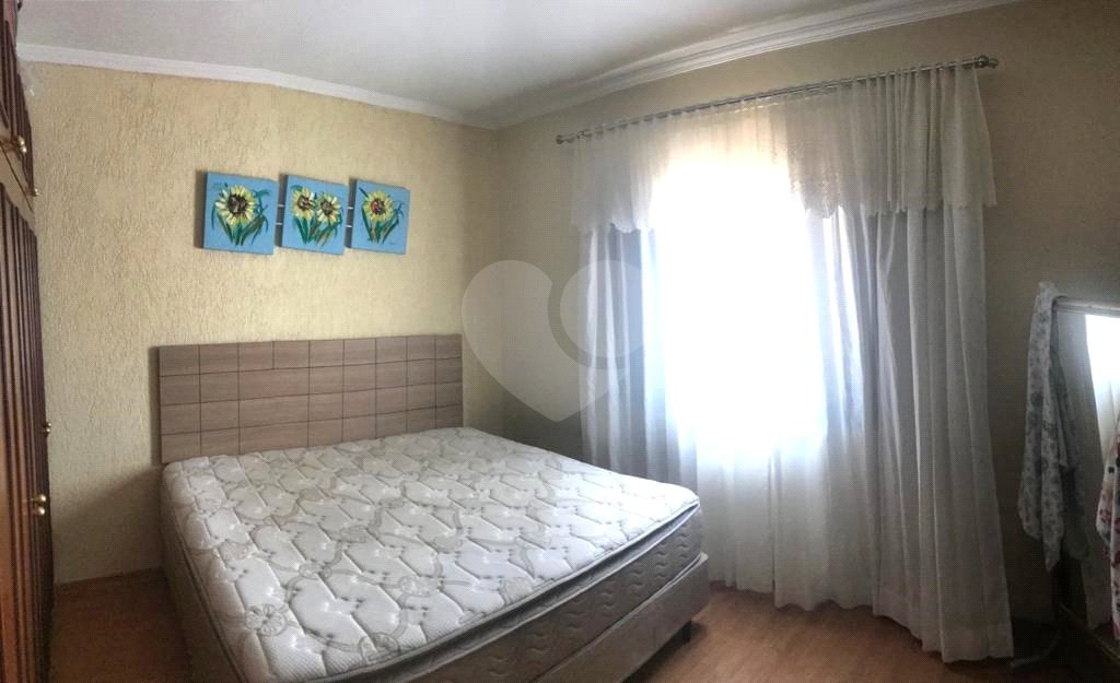 Sobrado à venda com 4 quartos em Parque Vitória, São Paulo, SP