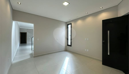 Casa à venda com 3 quartos, sendo 1 suíte, em Vila Carolina, Itapetininga, SP
